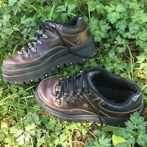 Vintage Sketcher Platform Leather Hiking Boot